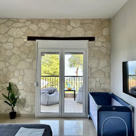 Four Seasons - The Eco Friendly Vilă