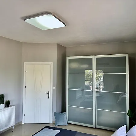 Four Seasons - The Eco Friendly كريوبيجي