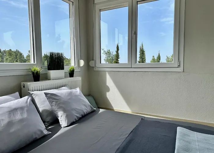 Four Seasons - The Eco Friendly