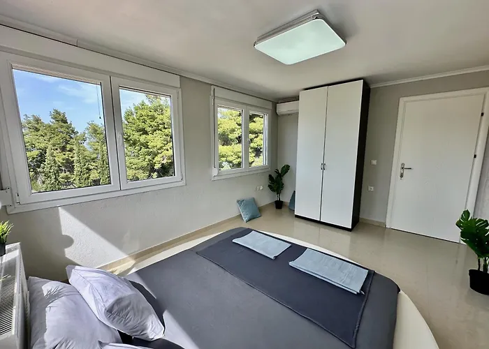 Four Seasons - The Eco Friendly *