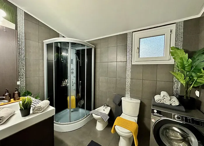 Four Seasons - The Eco Friendly Villa *