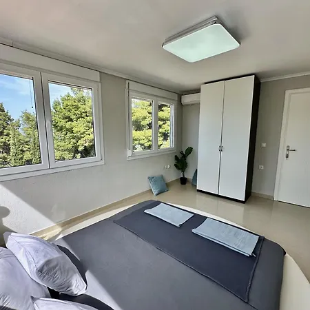 Four Seasons - The Eco Friendly *