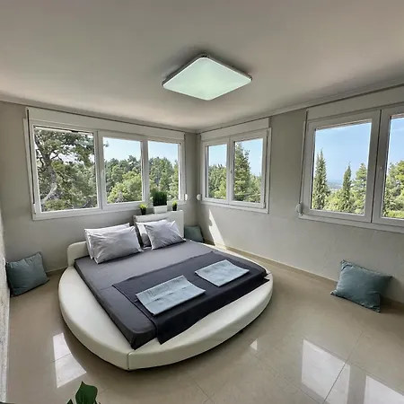 Four Seasons - The Eco Friendly Βίλα