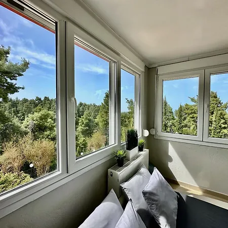 Four Seasons - The Eco Friendly * Κρυοπηγή