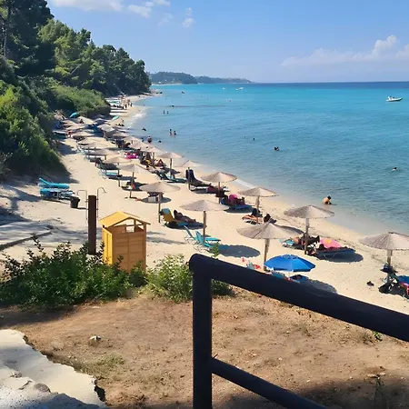 Four Seasons - The Eco Friendly * Κρυοπηγή