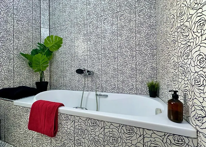 Four Seasons - The Eco Friendly Kriopigi